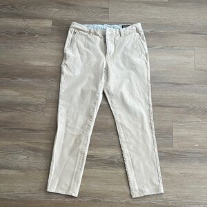 Bonobos Tan Chinos Versatile cotton blend slim taper